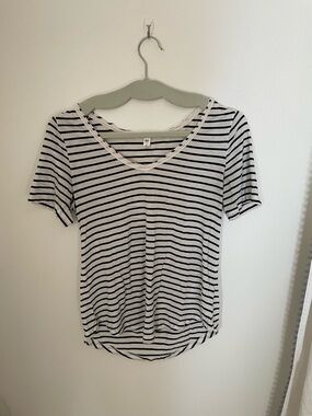 bp Black and White Striped V-Neck Short Sleeve Top